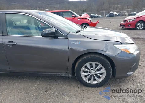 2016 Toyota Camry Hybrid Le z USA, uszkodzony, nr VIN 4T1BD1FKXGU200295